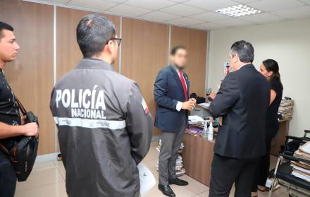 Juez detenido por alterar sentencias