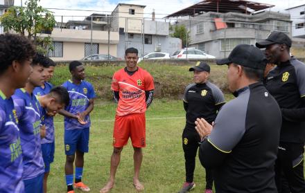 Miguel Iturralde vs. Emelec, Copa Ecuador 2025, Adrián Bone, Emelec, estadio Atahualpa