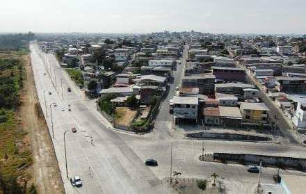 Av. Teodoro Alvarado Oleas arreglo