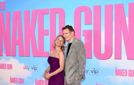 Liam Neeson y Pamela Anderson