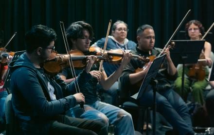 ENSAYO MÚSICA