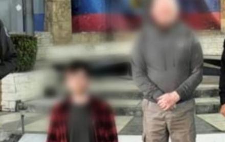 los detenidos llevaban 15 bloques con un total de 14.730 gramos de cocaína, ocultos en su equipaje.