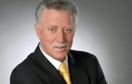 Julio Alcázar.