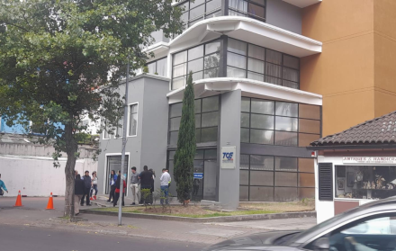 En el Tribunal Contencioso Electoral, los trabajadores fueron evacuados por el temblor del 6 de agosto del 2025.