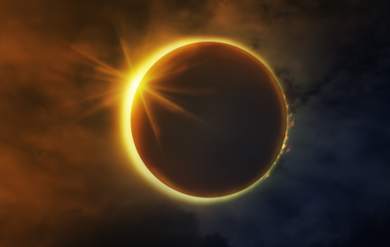 El eclipse solar 2027 en todo su esplendor: la Luna cubre al Sol, alcanzando la fase de plenitud que lo convierte en el eclipse del siglo.