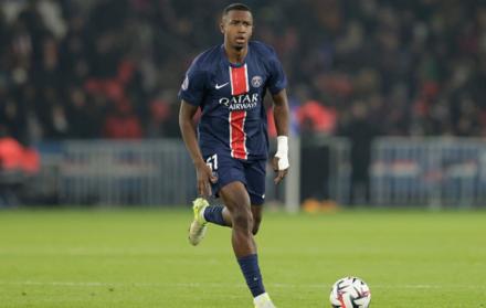 willian pacho psg dsws