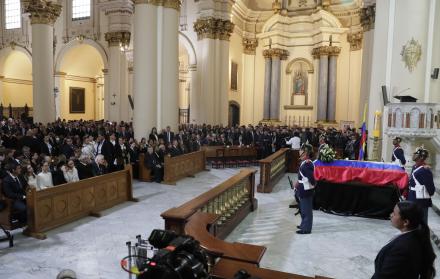Féretro de Miguel Uribe Turbay