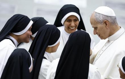 Mundo, Iglesia Católica, Los prudentes 100 días de pontificado de León XIV