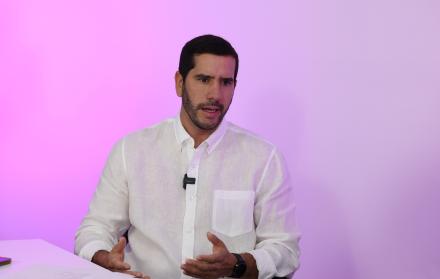 Daniel Noboa designó a Roberto Luque como ministro encargado de Desarrollo Urbano y Vivienda.
