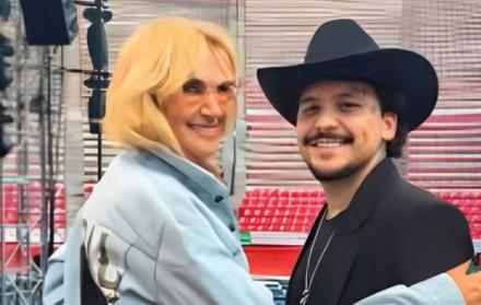 Adela Micha y Christian Nodal.