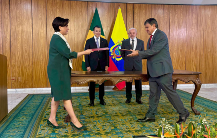 Autoridades de Brasil y Ecuador firman memorandos de entendimiento en áreas clave como tecnología y agricultura.
