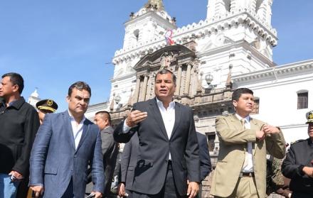 Rafael Correa cuestionó que Fiscalía pida vincular a sus exasambleístas, José Serrano y Ronny Aleaga, al caso del asesinato del excandidato presidencial Fernando Villavicencio.