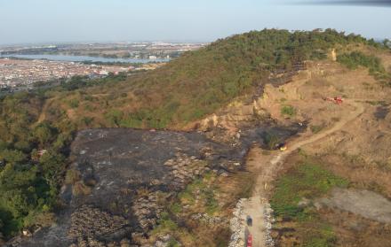 Incendio en cerro Colorado de Guayaquil