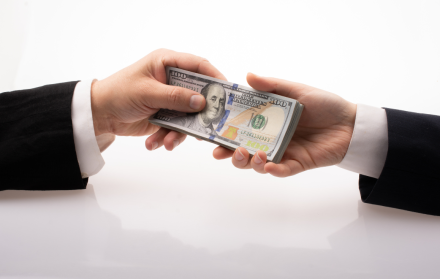 El IESS ofrece apoyo económico para quienes perdieron su trabajo sin previo aviso.