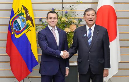 Daniel Noboa con el primer ministro japonés.