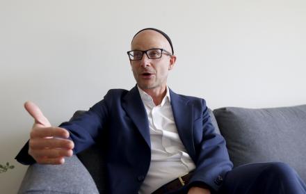 ENTREVISTA AL RABINO (15082744)