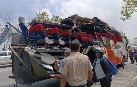 Siniestro vial de bus en Nobol
