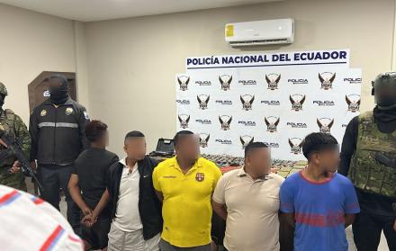 Las Fuerzas Armadas del Ecuador, a través del Bloque de Seguridad, realizaron una operación en la ciudadela Bosque de Santa Lucía.