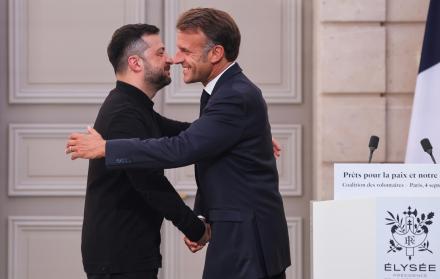 Volodymyr Zelensky y Emmanuel Macron