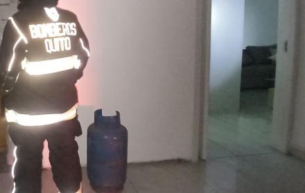 Imagen referencial de los bomberos en una emergencia. Según la Policía, el sospechoso tenía dos tanques de gas, cuando intentaba provocar el incendio en una vivienda.
