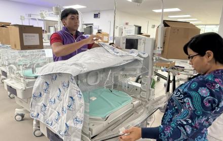 Neonatos sufren en la crisis hospitalaria