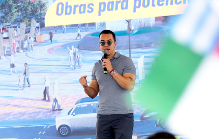 DANIEL NOBOA PRESIDENTE