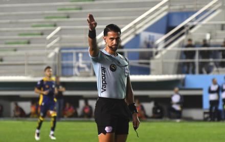 robert cabrera arbitro
