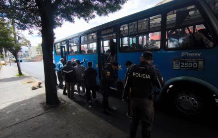 Buses controles Quito