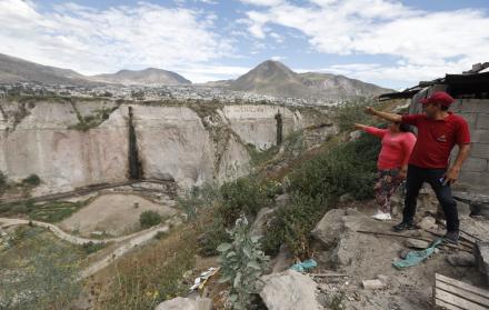 erosión y peligro en el río Monjas