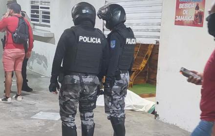 La policía investiga dos crímenes ocurridos la noche de este sábado 13 de septiembre en el cantón La Libertad,