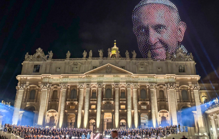 Concierto Karol G en el Vaticano