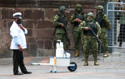 militares Quito