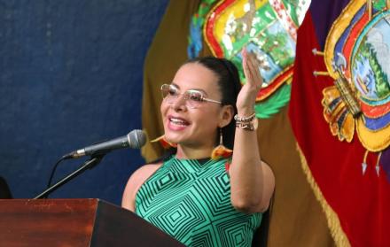 Diana Atamaint, presidenta del CNE, convoca sesión para iniciar proceso electoral del referéndum 2025 en Ecuador.