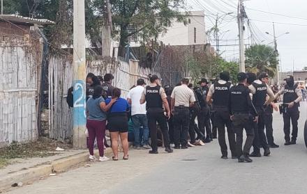 La violencia criminal en Santa Elena cobró cinco vidas el viernes en distintos sitios