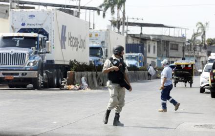 Comercio en los alrededores de los puertos de Guayaquil