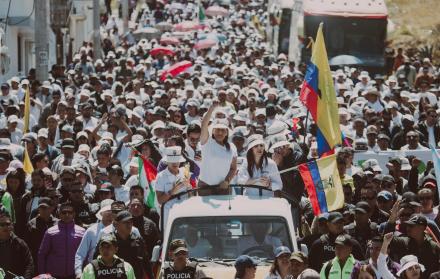 marcha a favor del Gobierno en el día del paro nacional