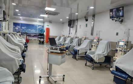 dializadora vacía por falta de pago
