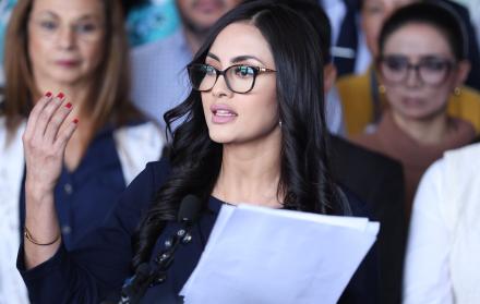 Viviana Veloz dejó la coordinación del bloque correísta de la Revolución Ciudadana. La reemplazará Juan Andrés González.