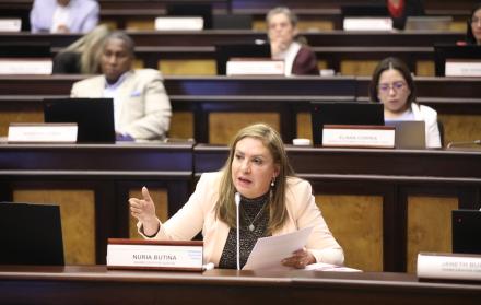 NURIA BUTIÑA ASAMBLEA CORREISMO