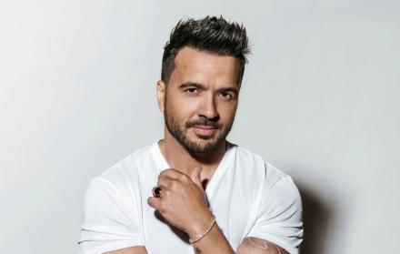 Luis Fonsi tiene 47 años.