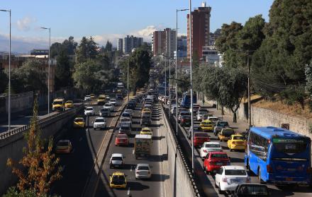 TRAFICO EN QUITO (15148214)