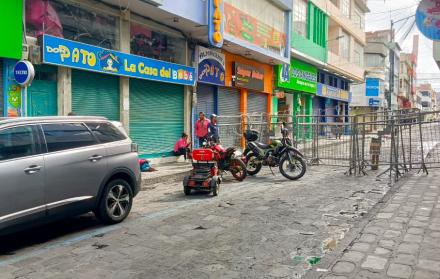 Vendedores del centro histórico reportan pérdidas por restricciones de acceso.