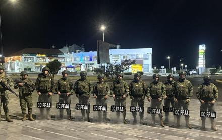 FUERZAS ARMADAS ECUADOR