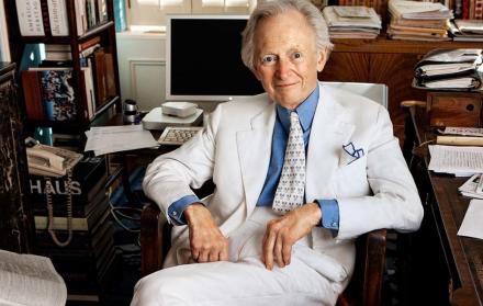 TOM WOLFE