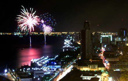 El feriado de octubre de 2025 se da por la Independencia de Guayaquil.