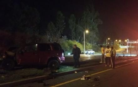 El choque entre un vehículo tipo SUV y una furgoneta dejó 5 personas heridas la madrugada de este 4 de octubre, en la av. Simón Bolívar y Ruta Viva.
