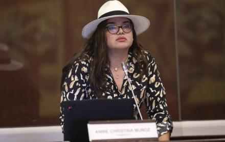 La asambleísta de la RC, Annie Muñoz, presentó un queja en contra del legislador Álex Morán por agresiones verbales, luego de sus declaraciones en una sesión del Pleno.