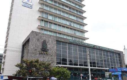 IESS. Se cuestionan el nuevo manejo que se dará a la cartera vencida.