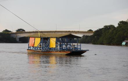 'planchón' en el río Sinú, en Colombia