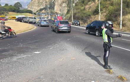 La AMT informó que luego de ingresar a la avenida Panamericana, la caravana de buses escolares concluyó y el paso fue habilitado.